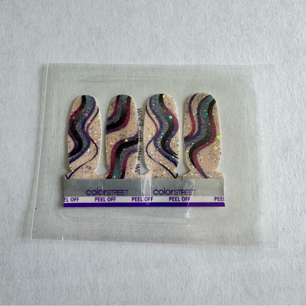 *Exclusive* Color Street: Glow With the Flow (Accent Pack) | Nude Glitter Curve - Picture 5 of 11